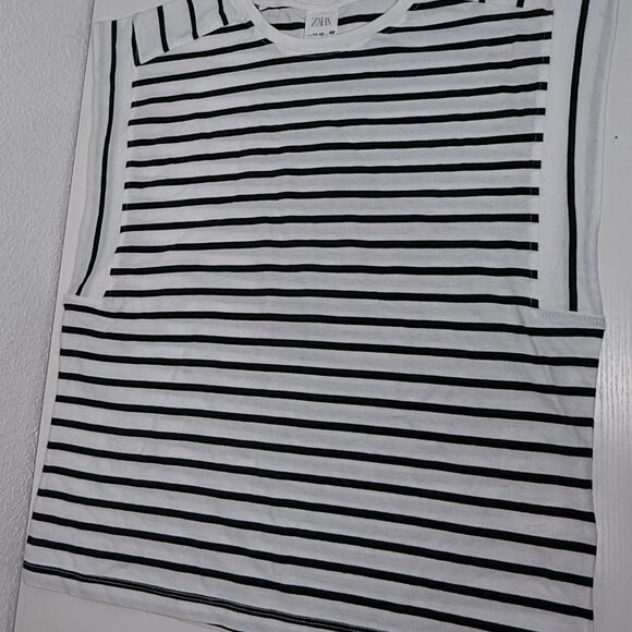 Zara Girls Black White Striped Knit Top Size 11-12 - Picture 2 of 2